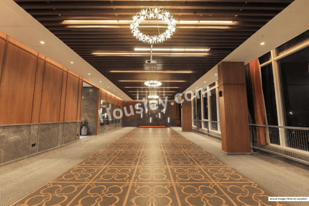Larkins 315 Thane