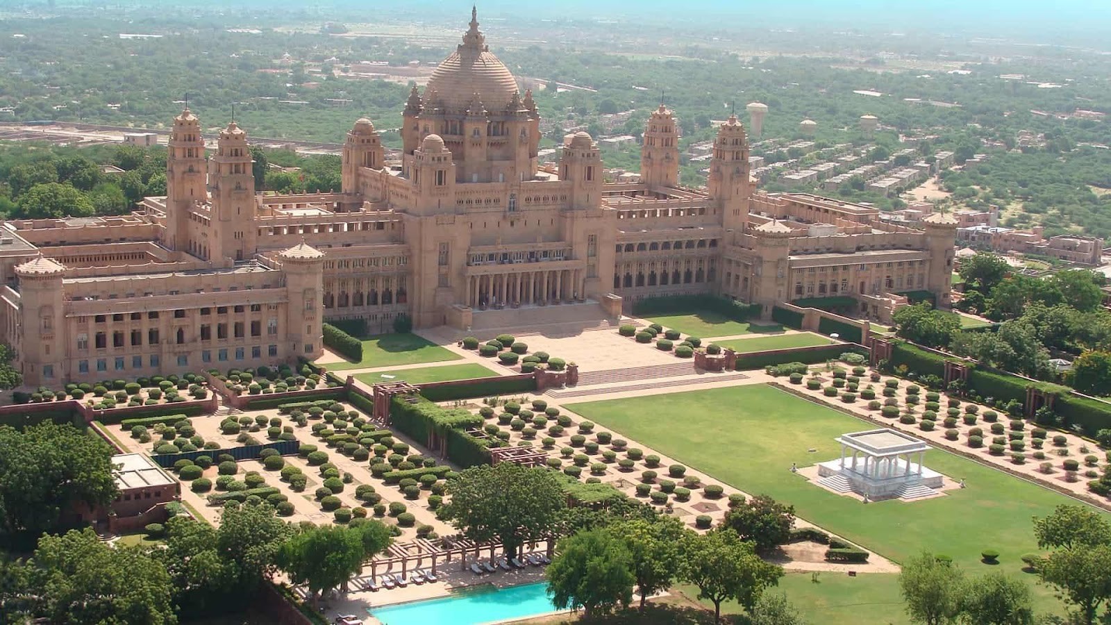 Umaid Bhawan Palace, Jodhpur, India – $10,000 per night