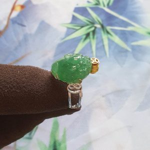 Lucky Jade Feng Shui Frog Ring