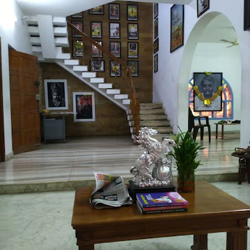 2.	Vijay Sethupathi House Interior