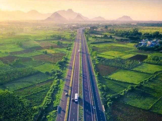 What Is the Total Distance of NH44?
