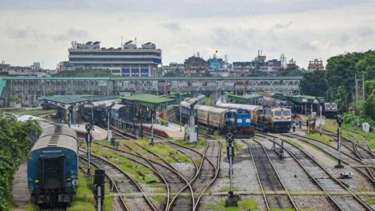 How Does Central Railway Connect Cities Across India?