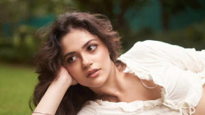 Saiyaara Actress Aneet Padda House: Address | Interior | Cars | Net Worth
