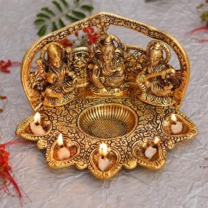 What Pooja Items for Griha Pravesh Are Considered Auspicious