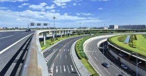 What Facilities Are Available Along the KMP Expressway?