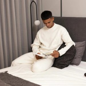 Bedroom: A Restful Space for an Athlete’s Lifestyle Bedroom: A Restful Space for an Athlete’s Lifestyle