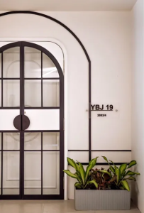 The Entrance: Simple, Stylish, and Personal The Entrance: Simple, Stylish, and Personal